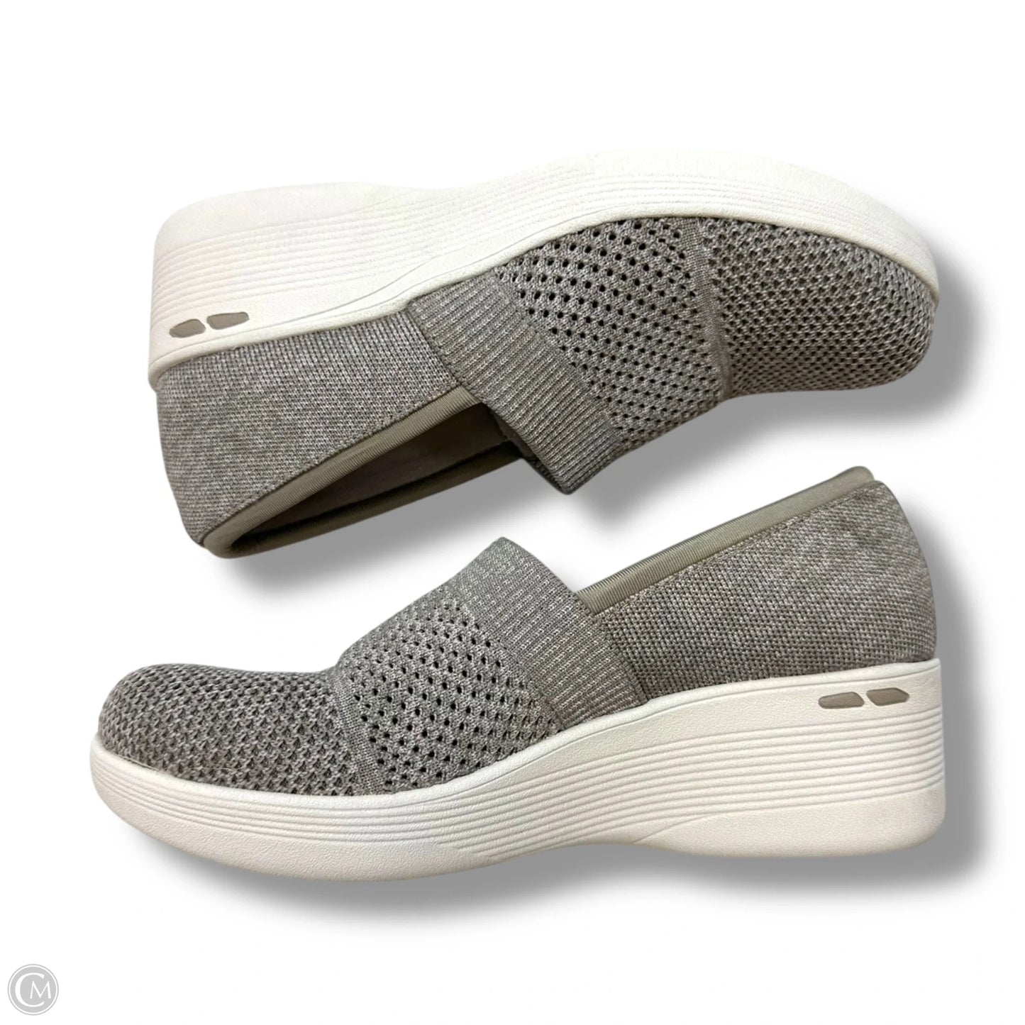 Shoes Flats By Skechers In Grey, Size: 9