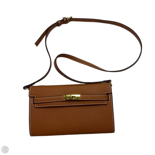 Crossbody By Clothes Mentor, Size: Small