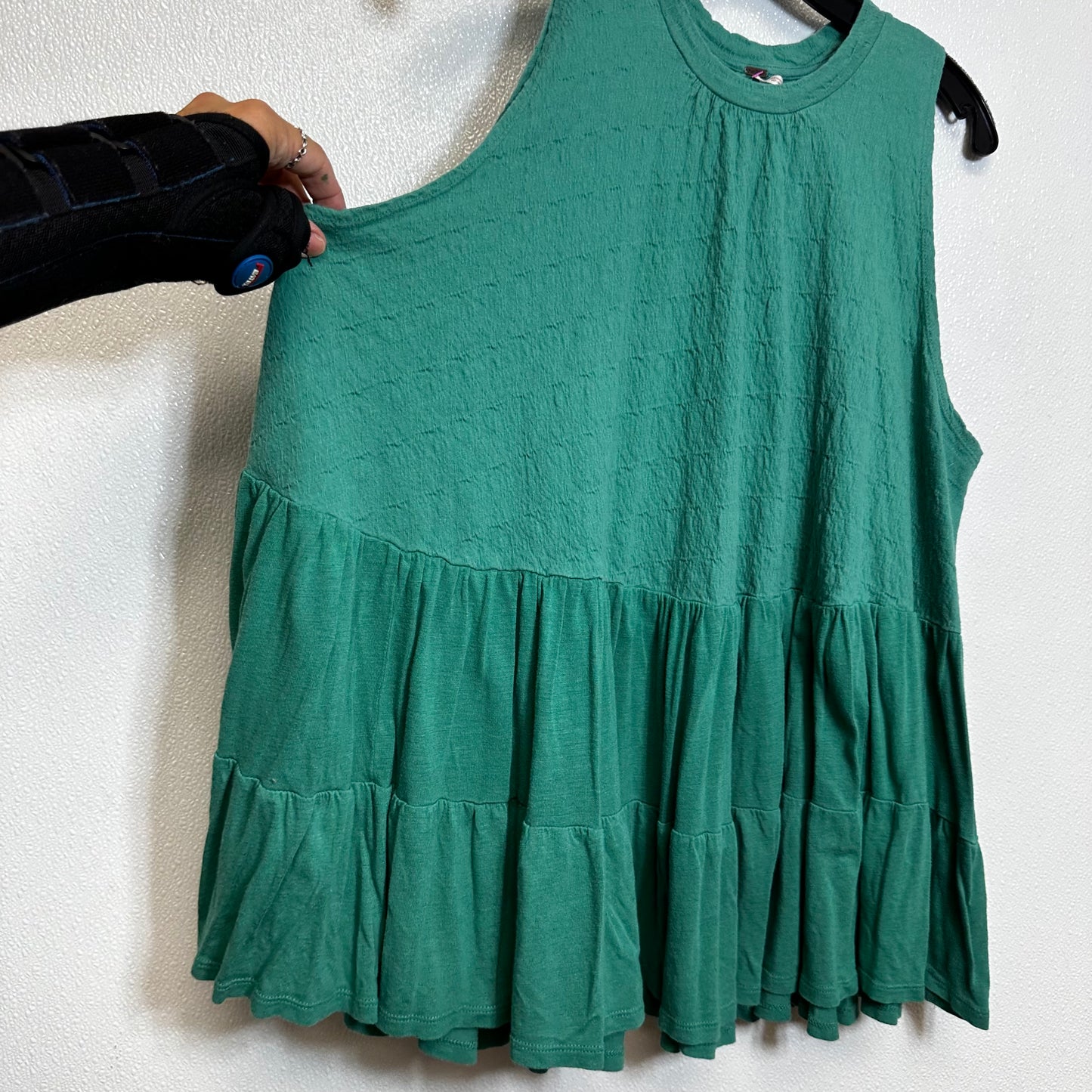 Top Sleeveless By Free People In Kelly Green, Size: M