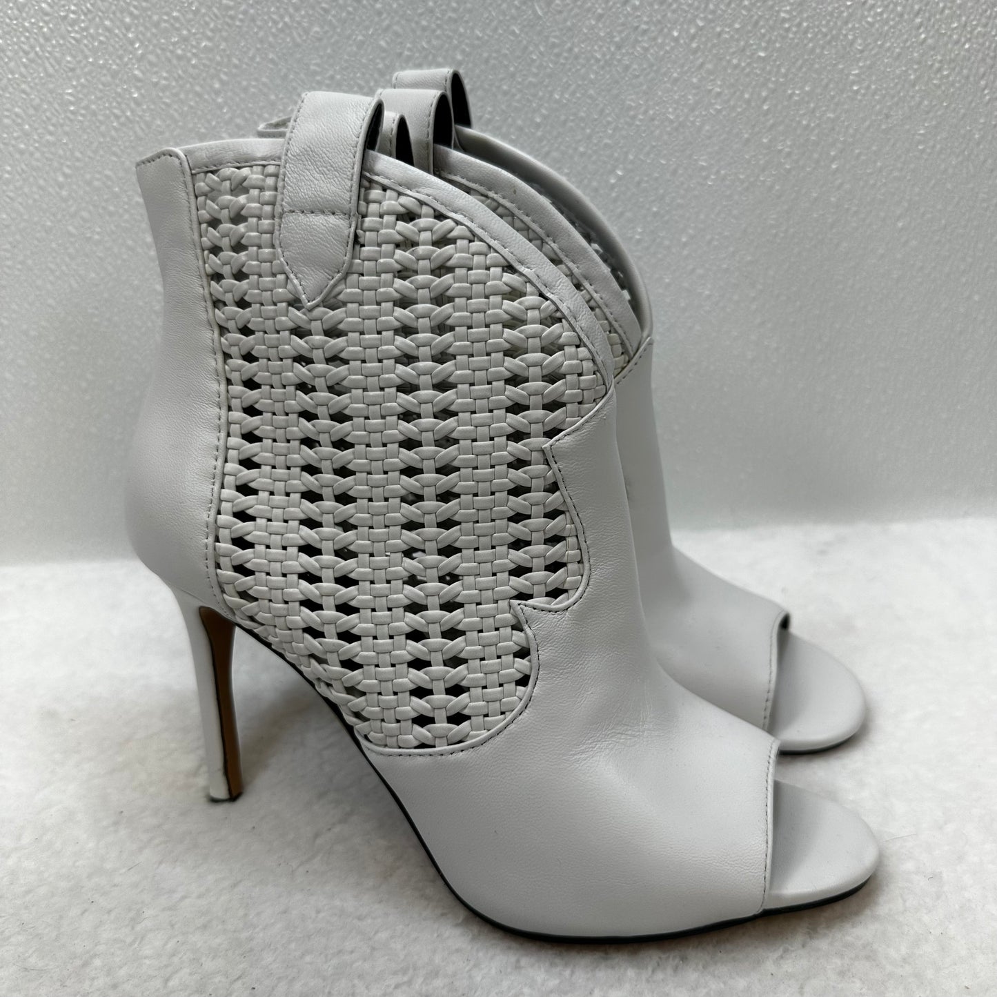 White Boots Ankle Heels Jessica Simpson, Size 8