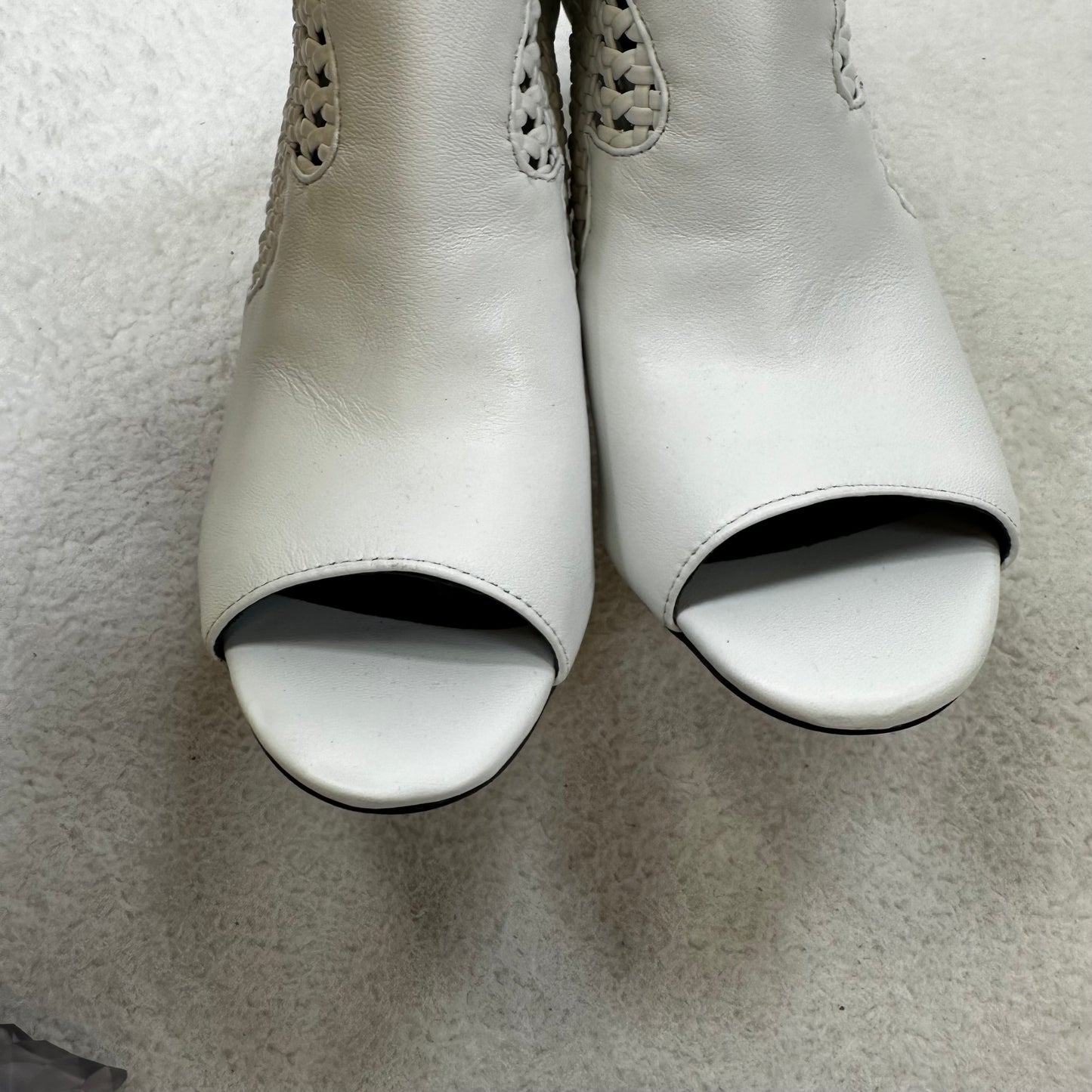 White Boots Ankle Heels Jessica Simpson, Size 8