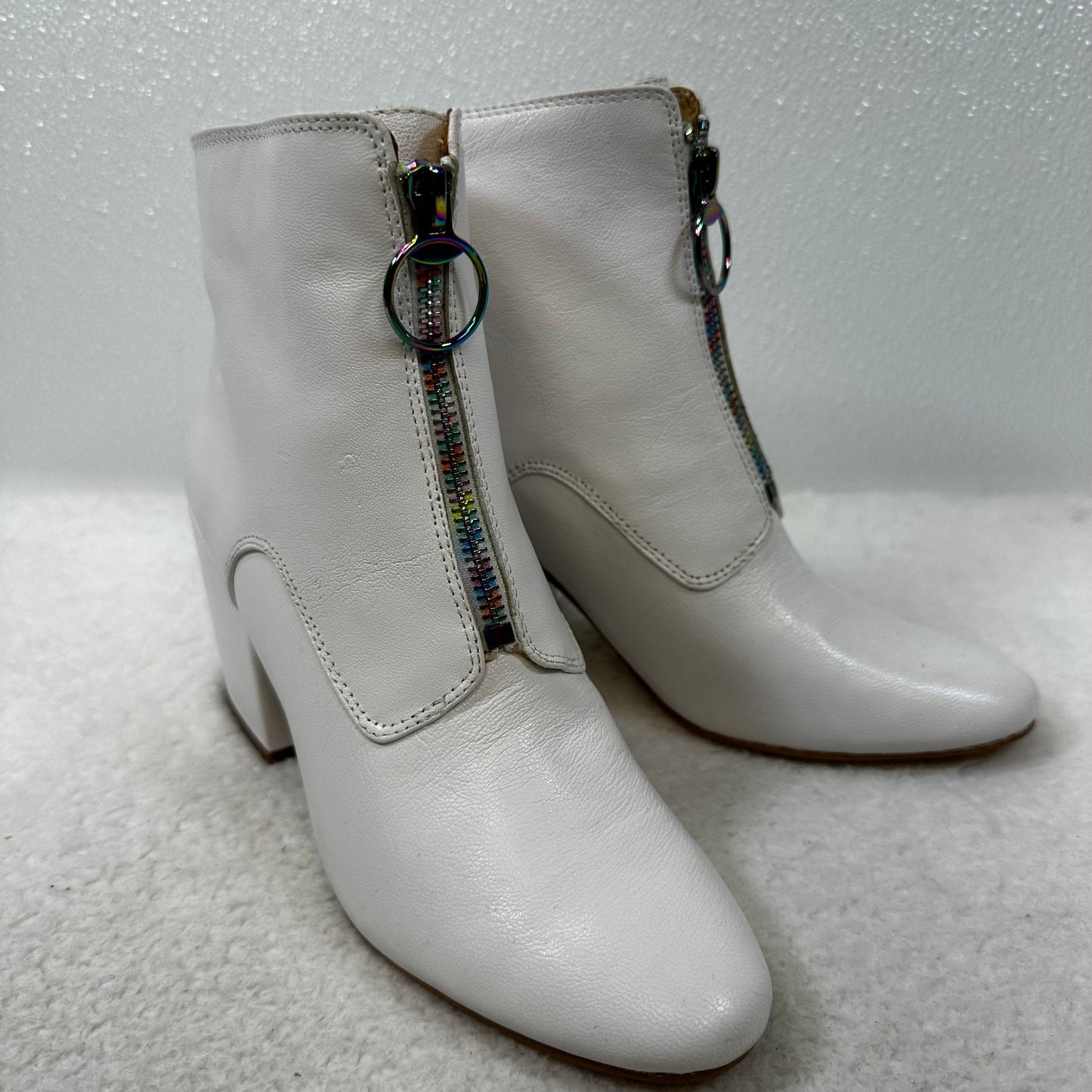 White Boots Ankle Heels KATY PERRY, Size 6