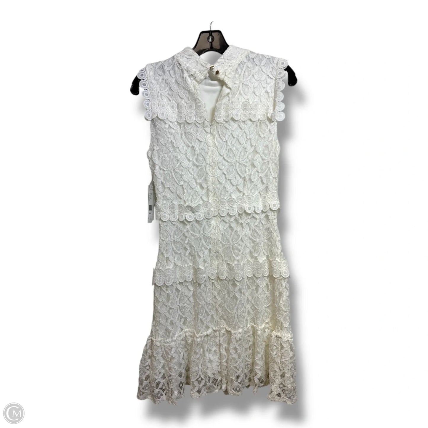 Dress Casual Short By Clothes Mentor In White, Size: 6
