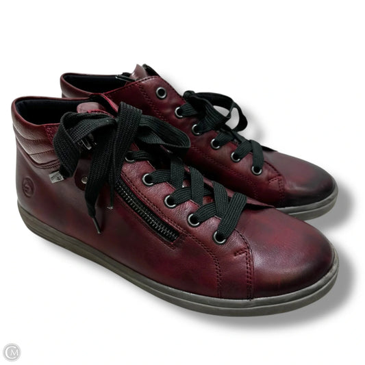 Shoes Flats By Clothes Mentor In Red, Size: 9