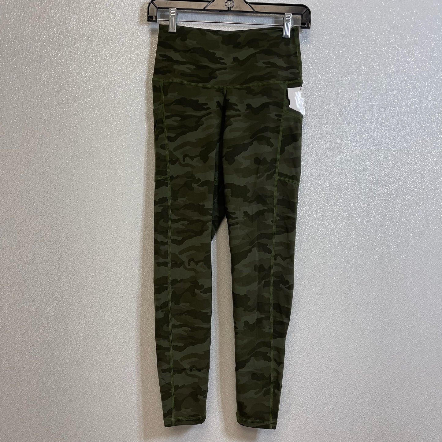 Athletic Leggings By Colorfulkoala In Camoflauge, Size: M