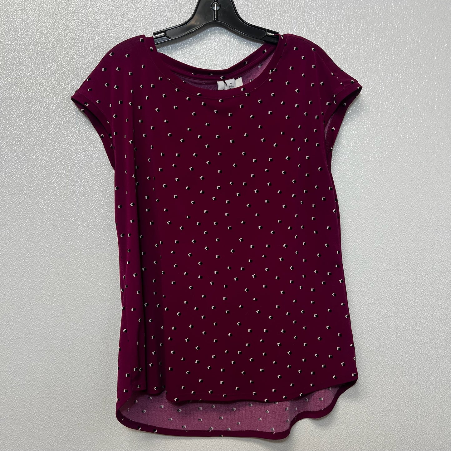 Top Sleeveless By Elle In Burgundy, Size: M