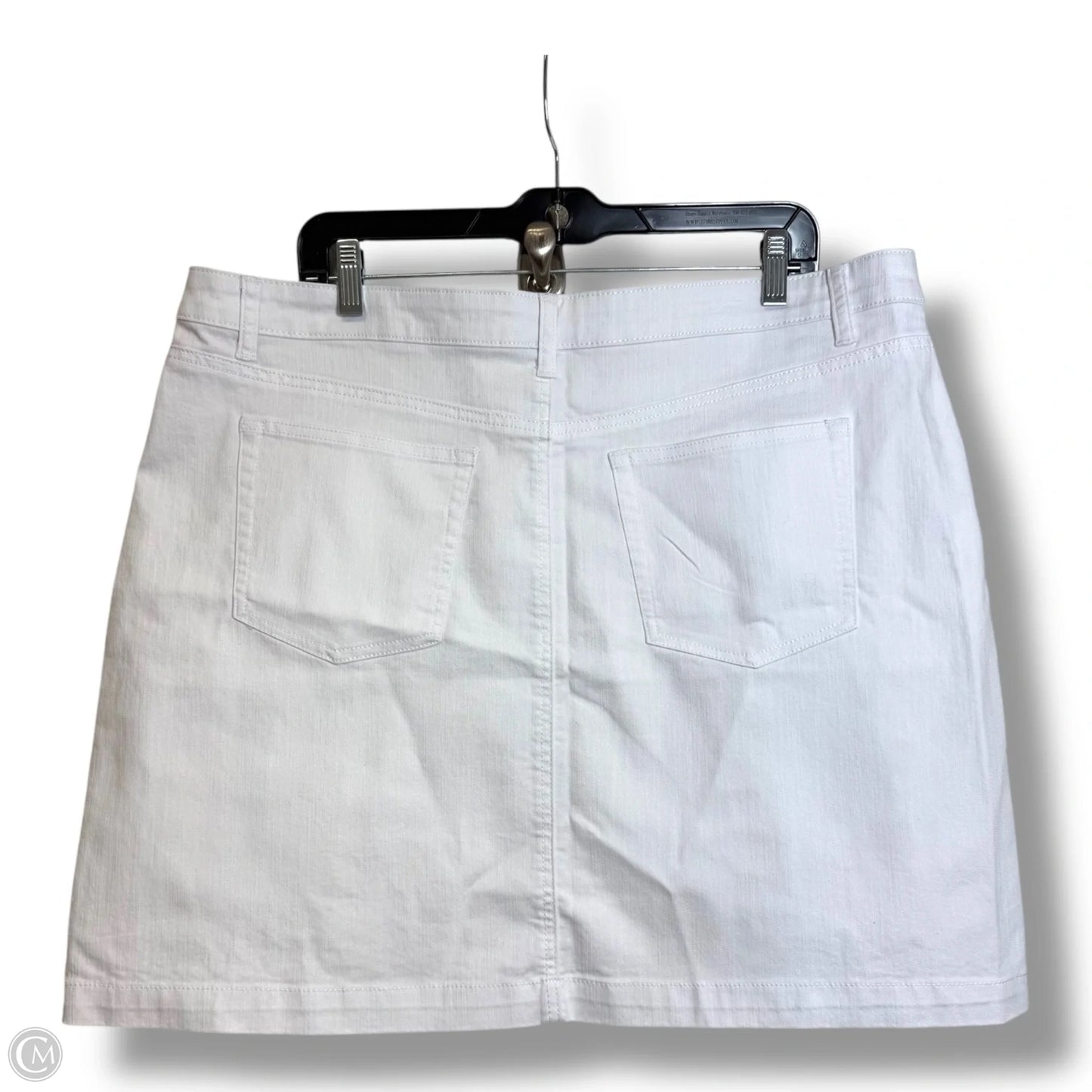 Skirt Mini & Short By Cmf In White, Size: Xl