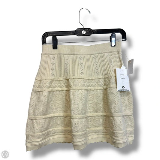 Skirt Mini & Short By Clothes Mentor In Ivory, Size: M