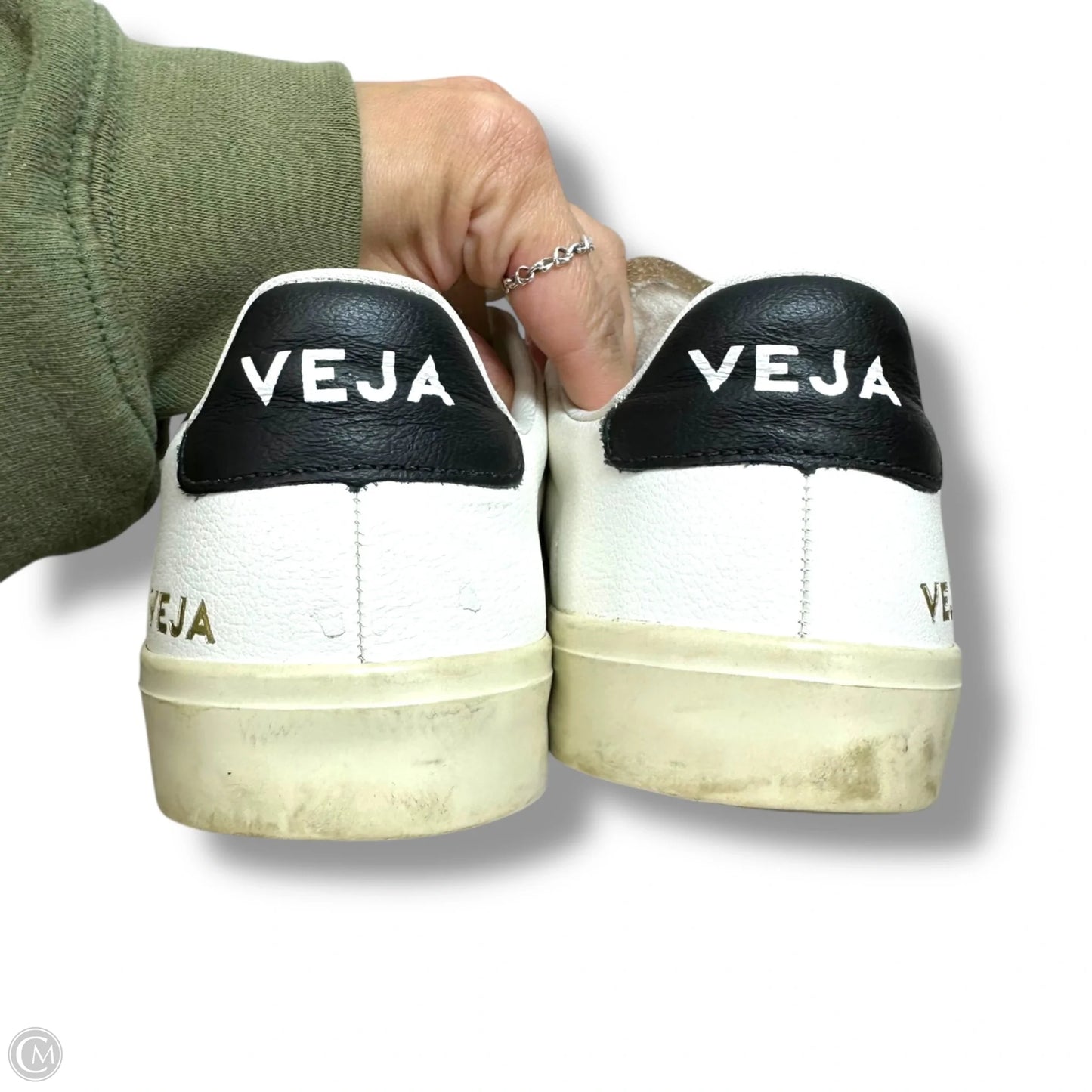 Shoes Sneakers By Veja In White, Size: 8