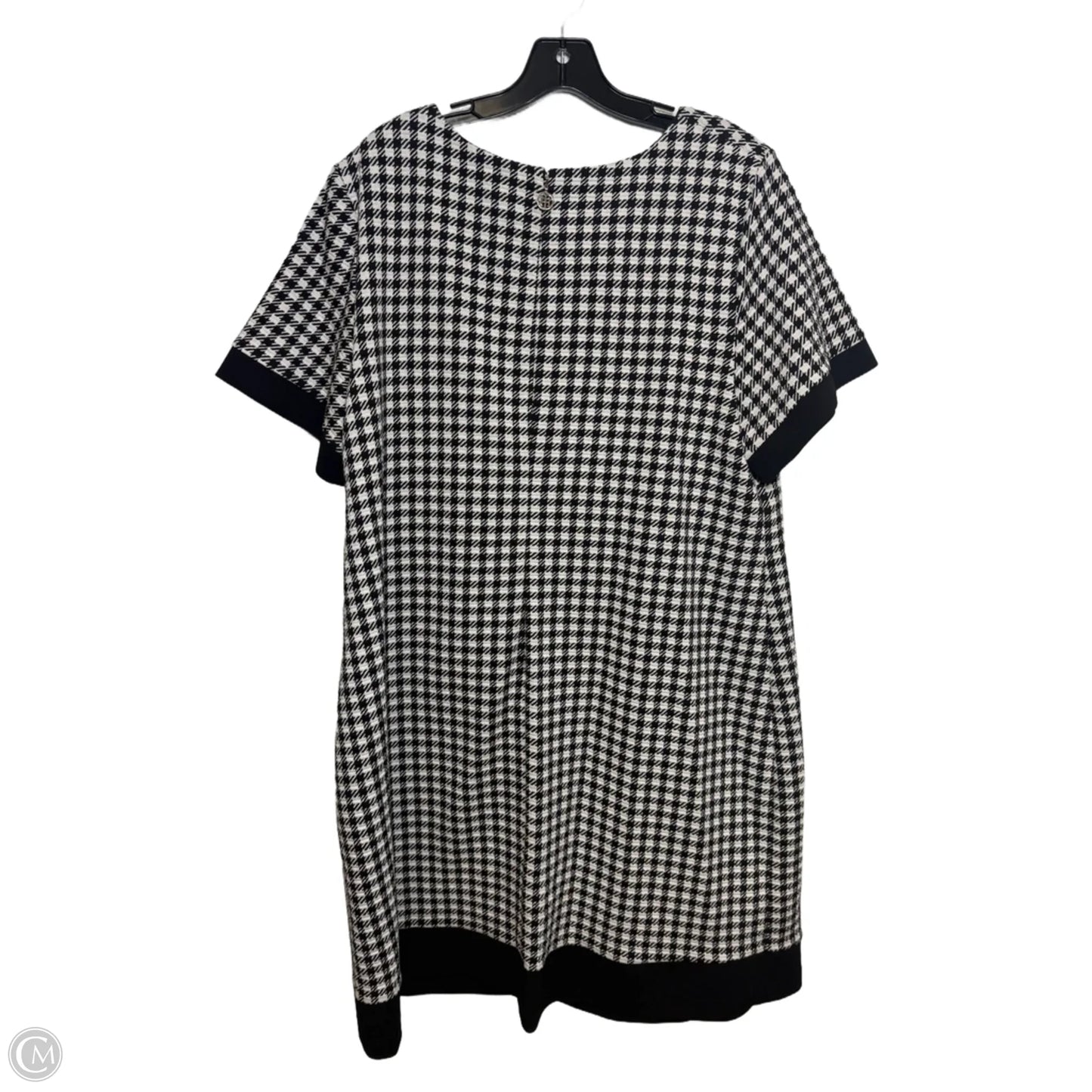 Dress Casual Short By Tommy Hilfiger In Black & White, Size: 18
