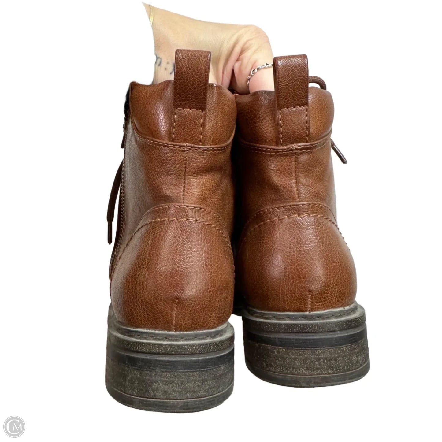 Boots Ankle Flats By Bare Traps In Brown, Size: 7