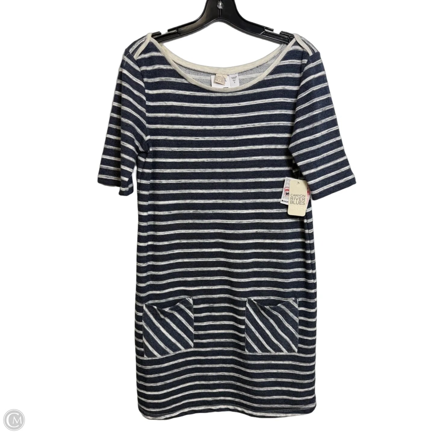 Dress Casual Short By Canyon River Blues In Striped Pattern, Size: M