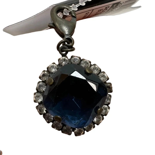 Clip on blue charm Accessory By Sabika, Size:
