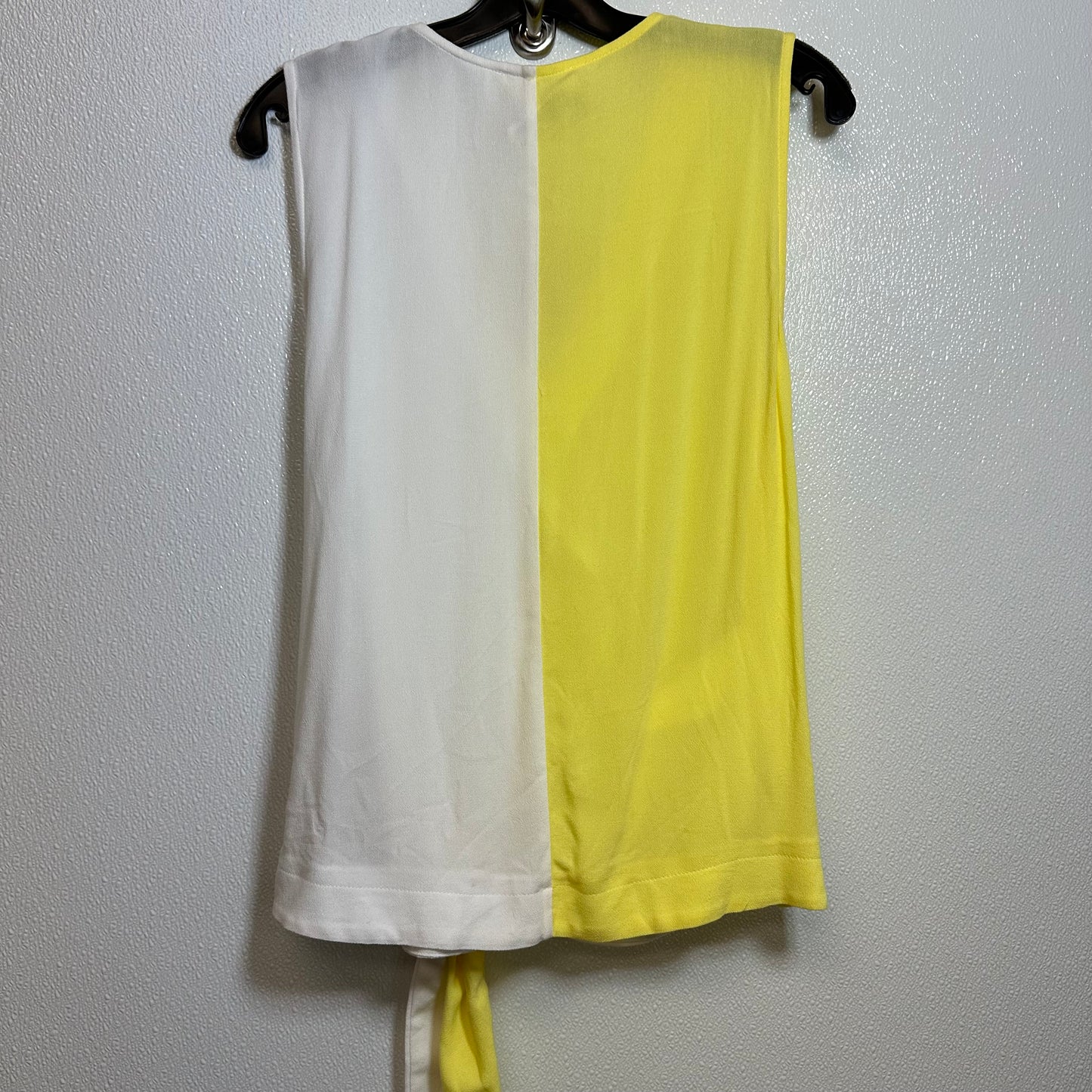 Top Sleeveless By Entro  Size: M