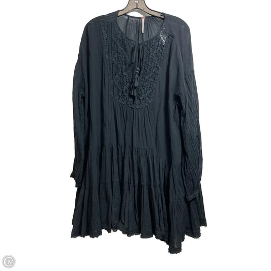Dress Casual short By Free People In Black, Size: S