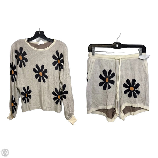 Shorts Set By Ekouaer In Cream, Size: M