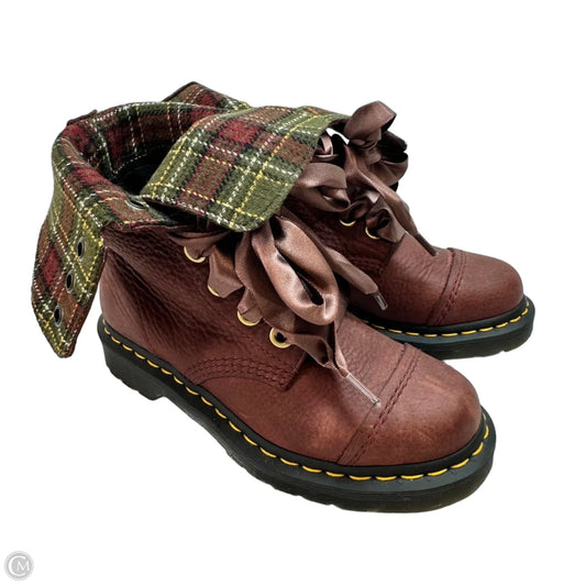 Boots Ankle Flats By Dr Martens In Red, Size: 6