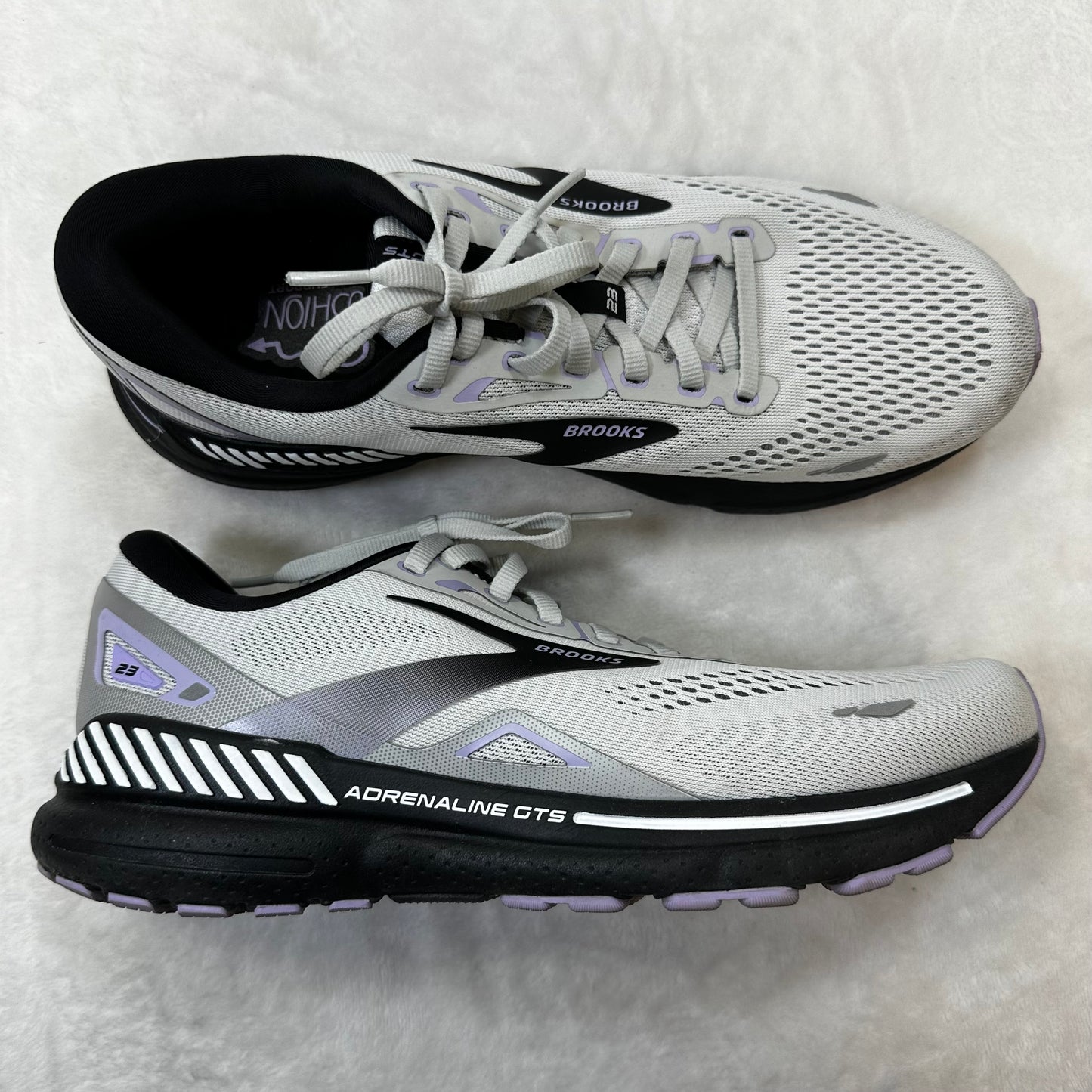 Shoes Athletic By Brooks In Grey, Size: 11