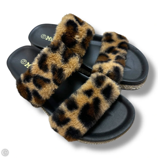 Sandals Flats By Mudd In Animal Print, Size: 7.5