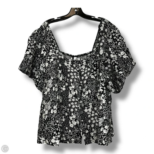 Top Short Sleeve Basic By Torrid In Black & White, Size: 3x
