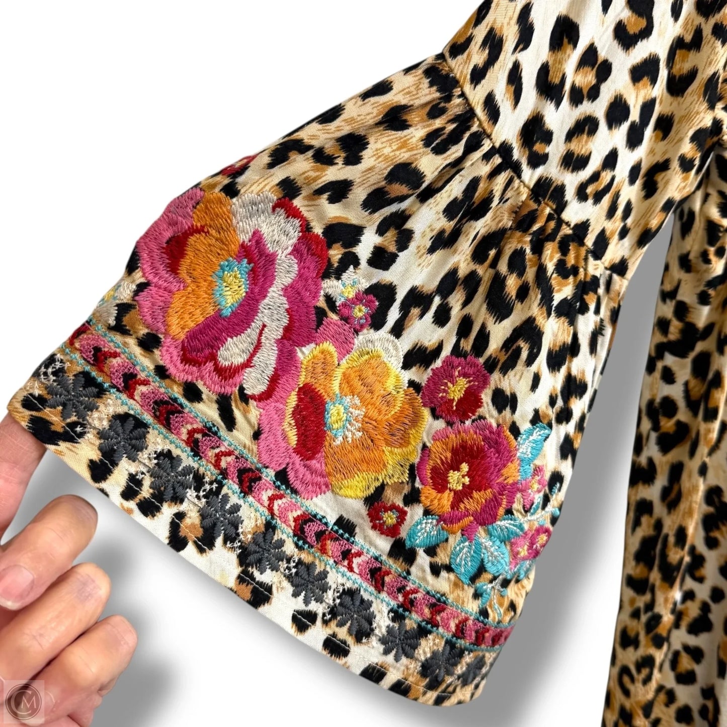 Top Long Sleeve Basic By Savanna Jane In Animal Print, Size: M