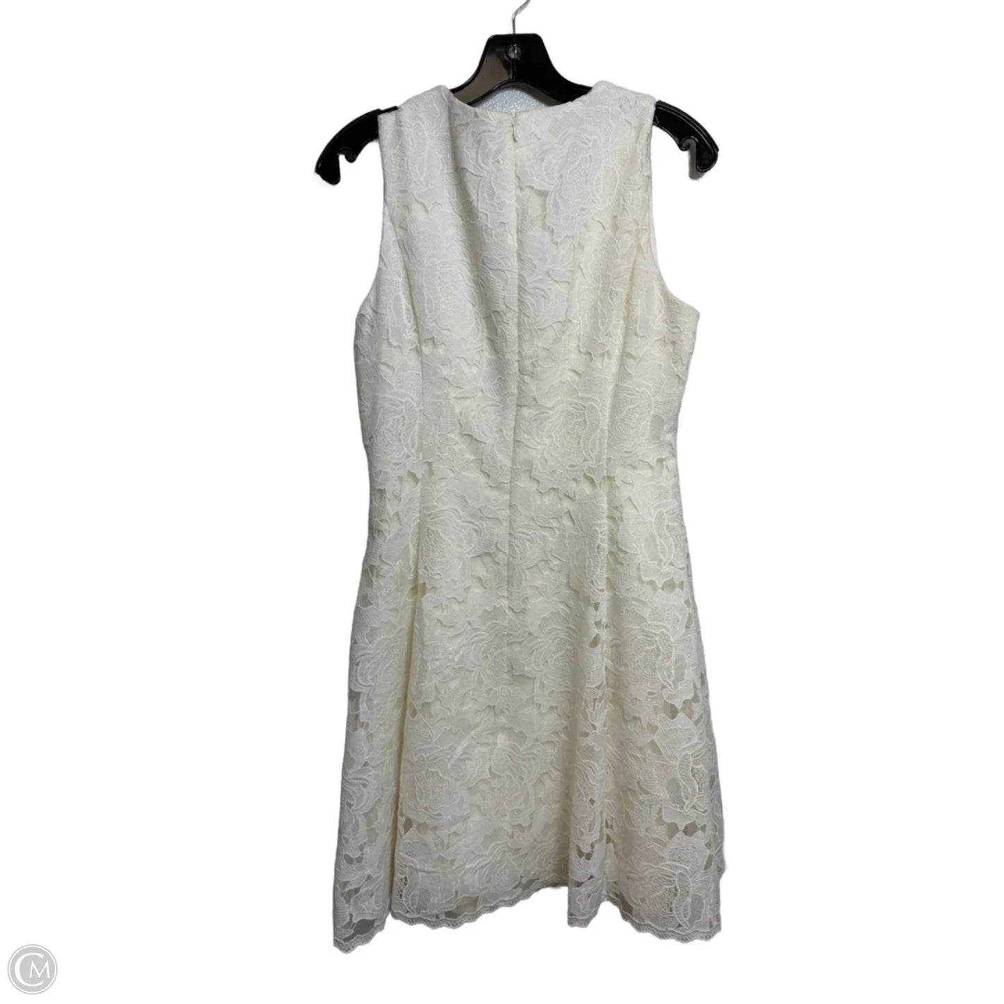Dress Casual Short By White House Black Market In White, Size: 6