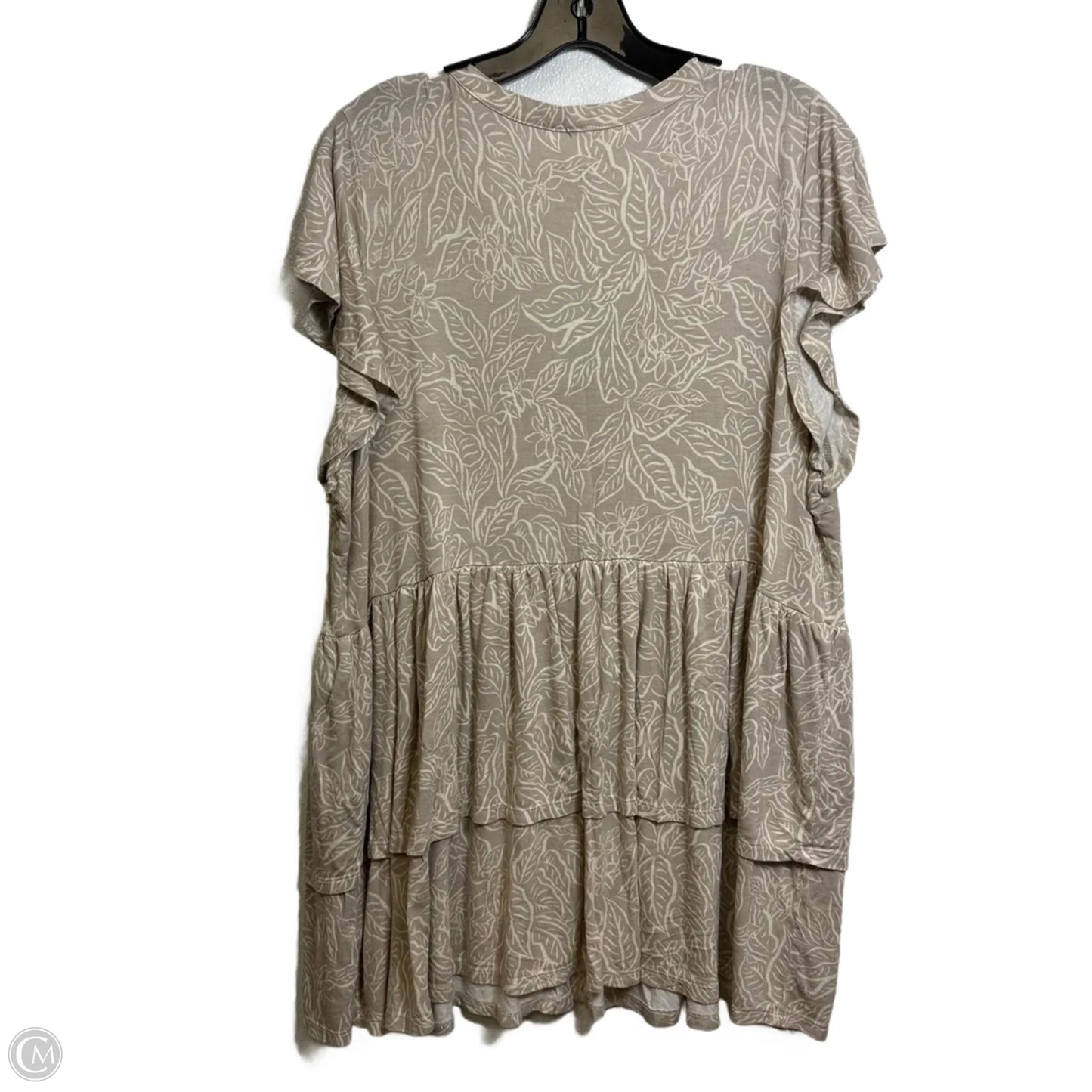 Top Short Sleeve Basic By Torrid In Tan, Size: 3x