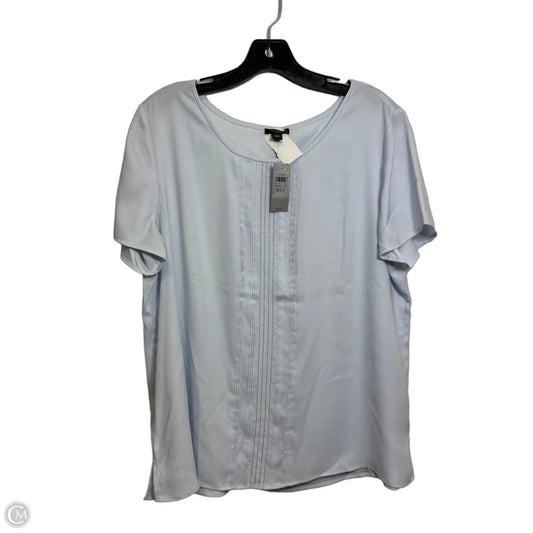 Top Short Sleeve By Ann Taylor In Blue, Size: Xlp