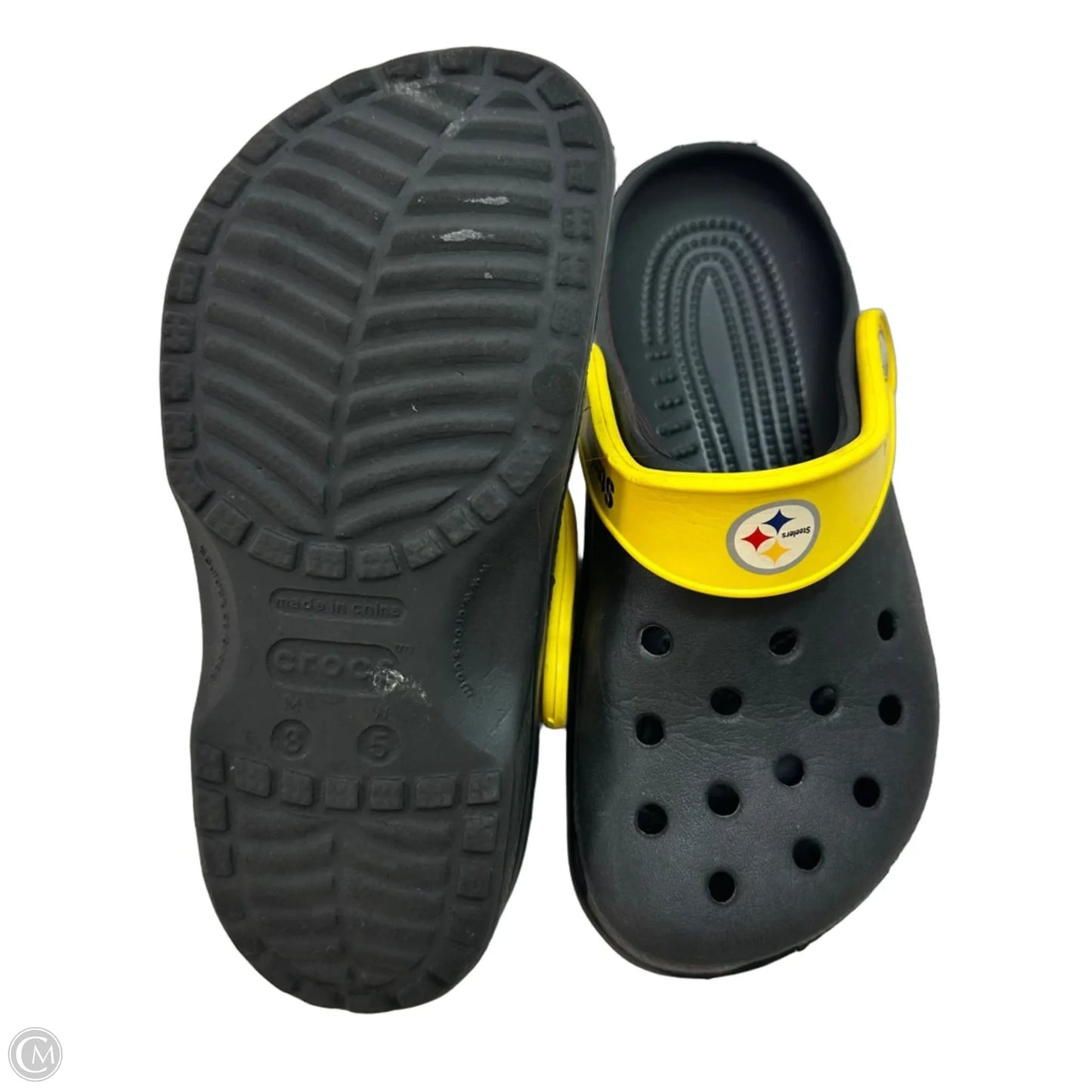 Shoes Flats By Crocs In Black, Size: 5