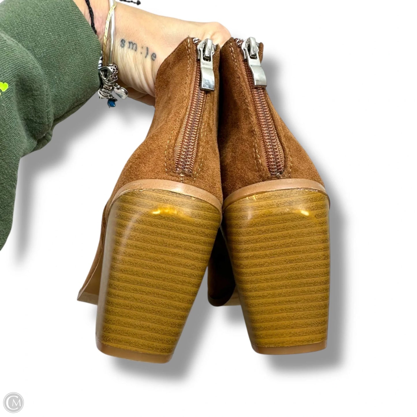 Boots Ankle Flats By Yoki In Brown, Size: 8