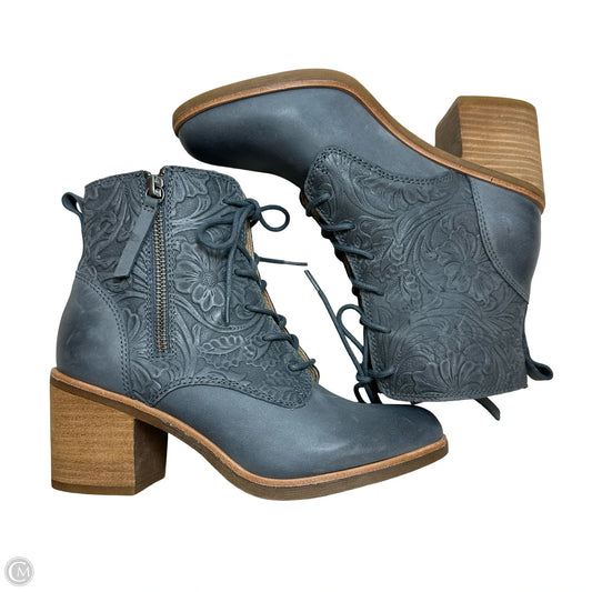 Boots Ankle Heels By Sofft In Grey, Size: 6.5