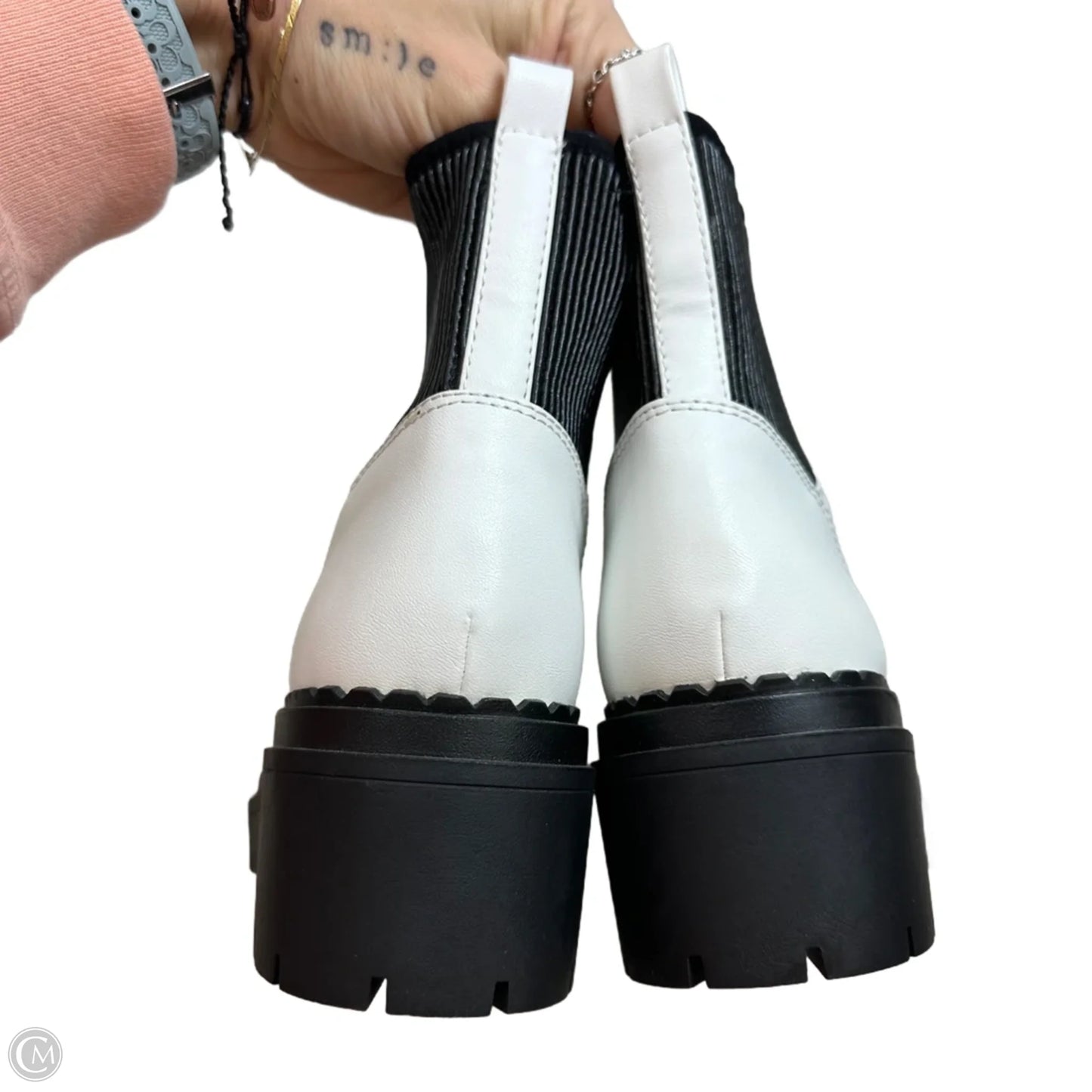 Boots Ankle Flats By Indigo Rd In White, Size: 8