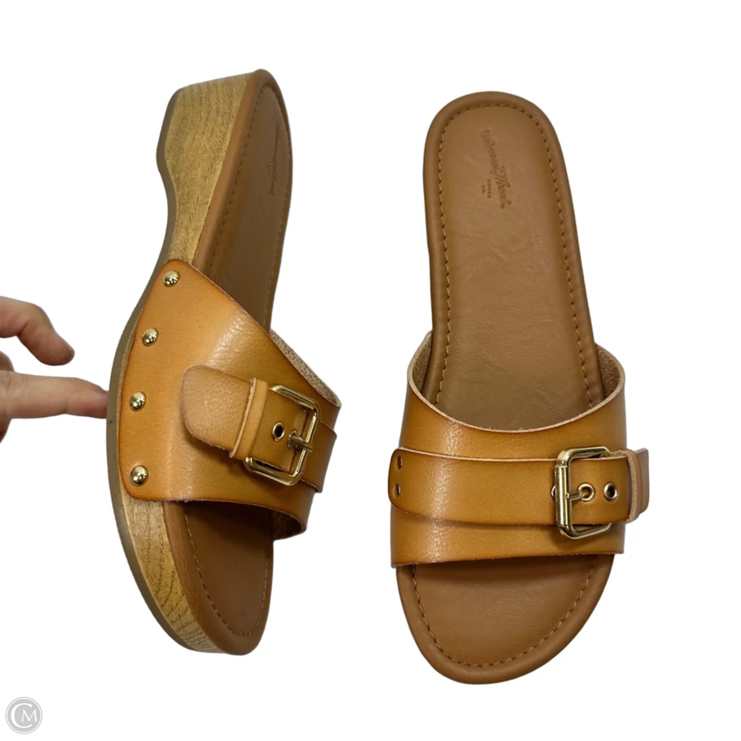 Sandals Flats By Universal Thread In Brown, Size: 9