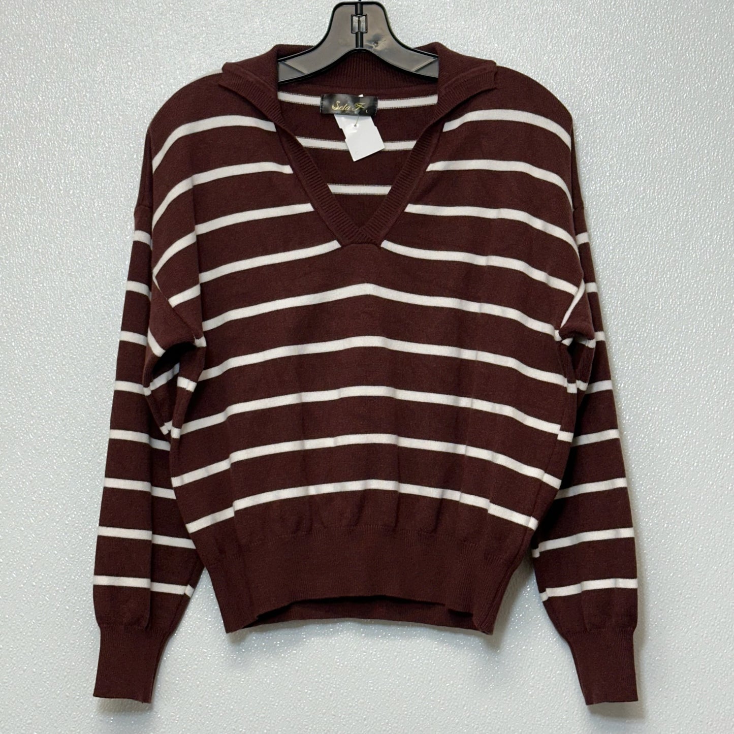 Sweater By Clothes Mentor  Size: L