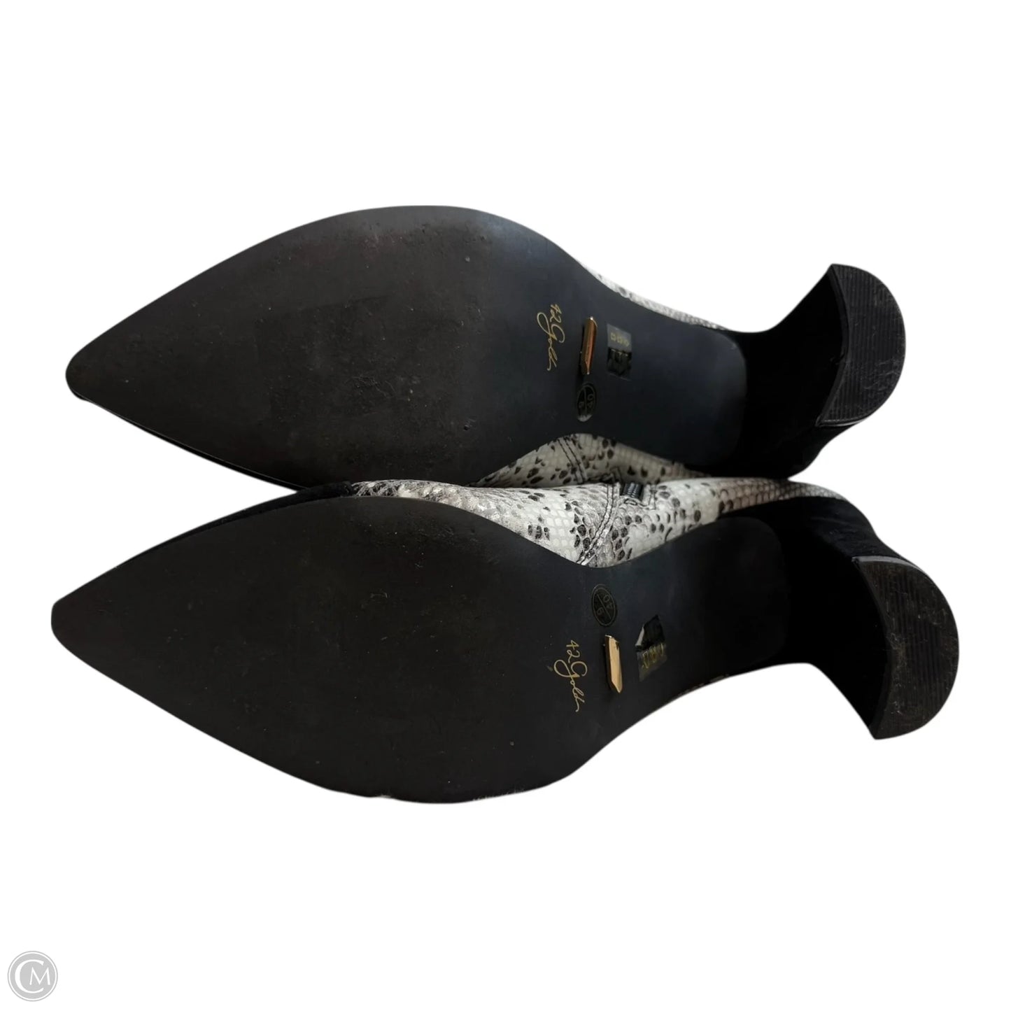 Boots Ankle Heels By Clothes Mentor In Animal Print, Size: 9