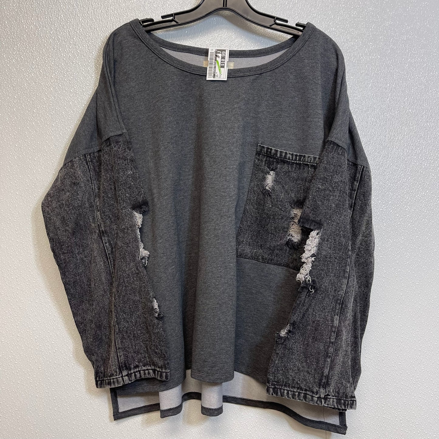 Top Long Sleeve By Clothes Mentor In Grey, Size: L