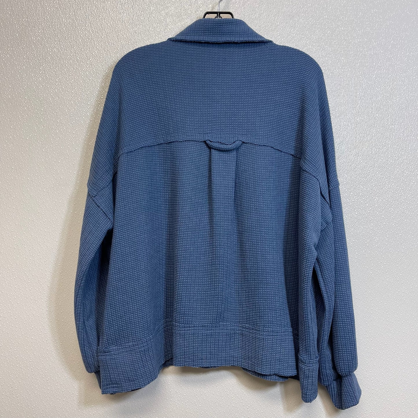 Top Long Sleeve By White Birch In Blue, Size: L