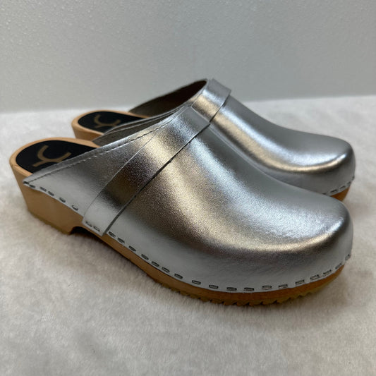 Shoes Flats Mule And Slide By Cape Clogs  Size: 39