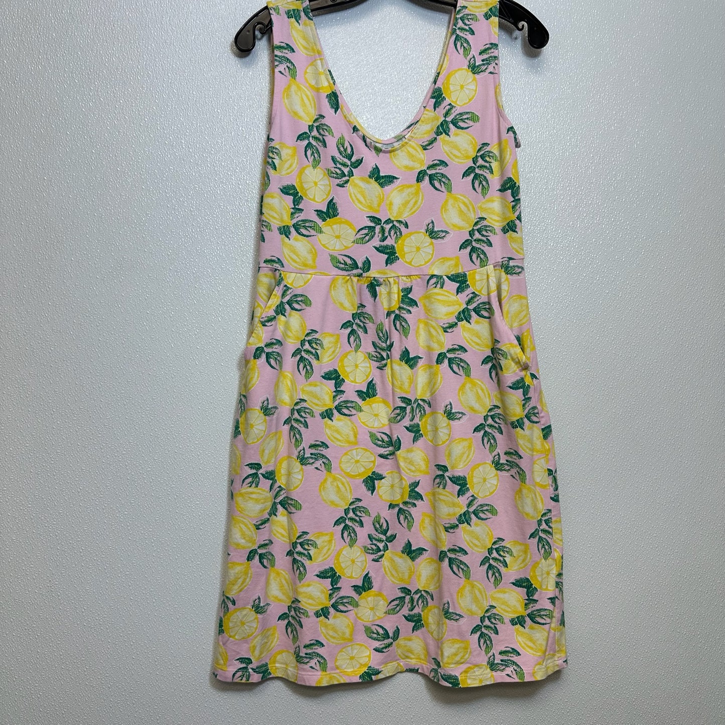 Dress Casual Short By C And C  Size: M