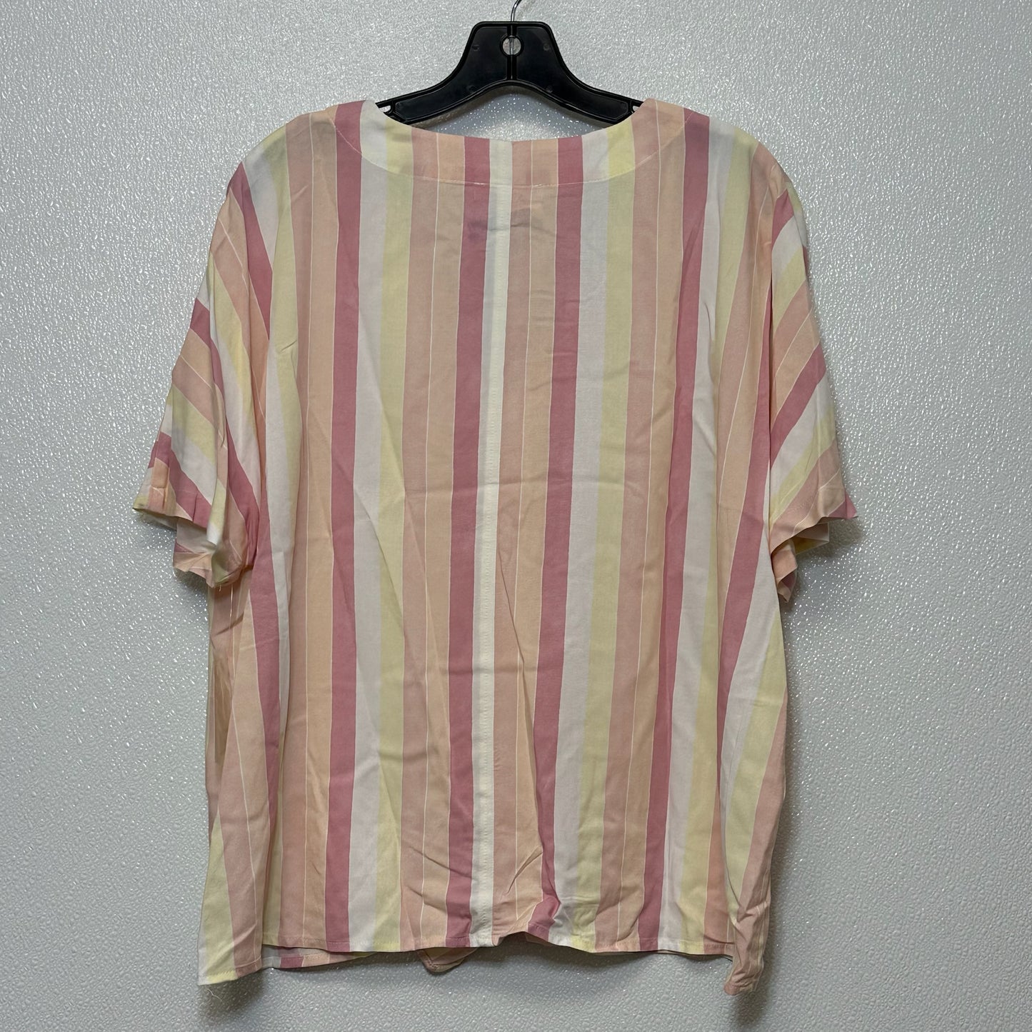 Top Short Sleeve By Como Vintage  Size: L