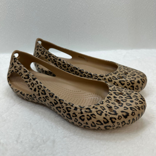 Shoes Flats Ballet By Crocs  Size: 9