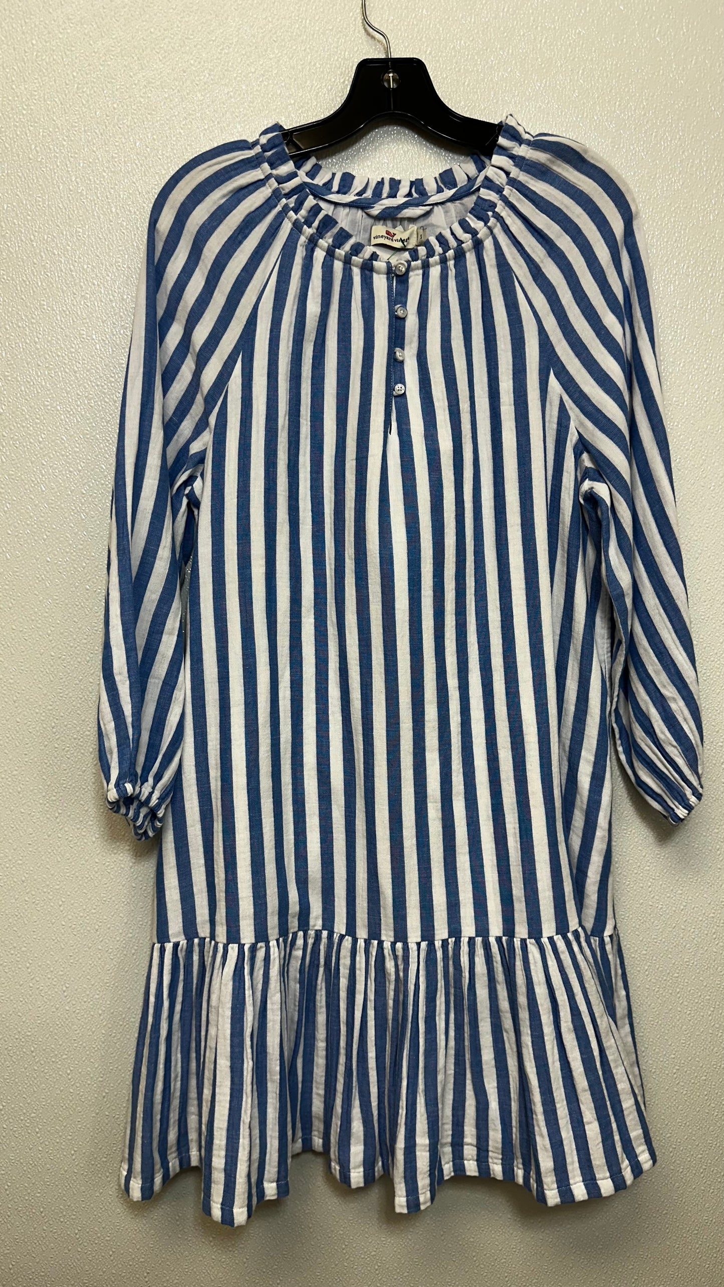 Dress Casual Short By Vineyard Vines  Size: S