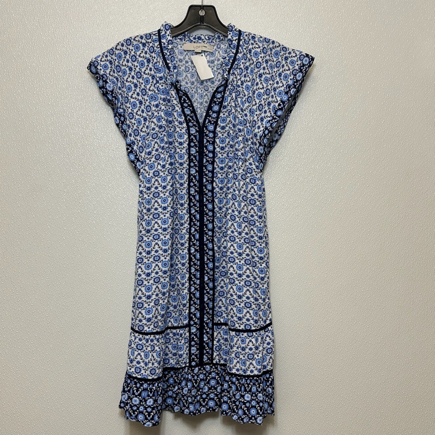 Dress Casual Short By Loft O  Size: Petite  Medium