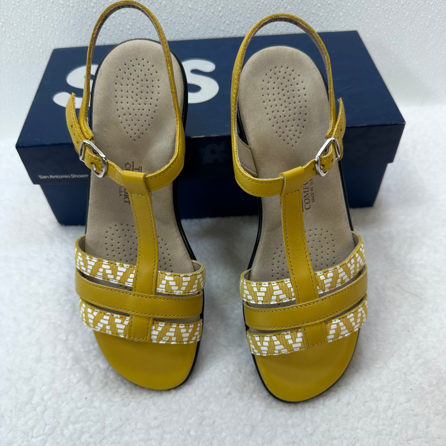 Mustard Sandals Flats Sas, Size 7.5