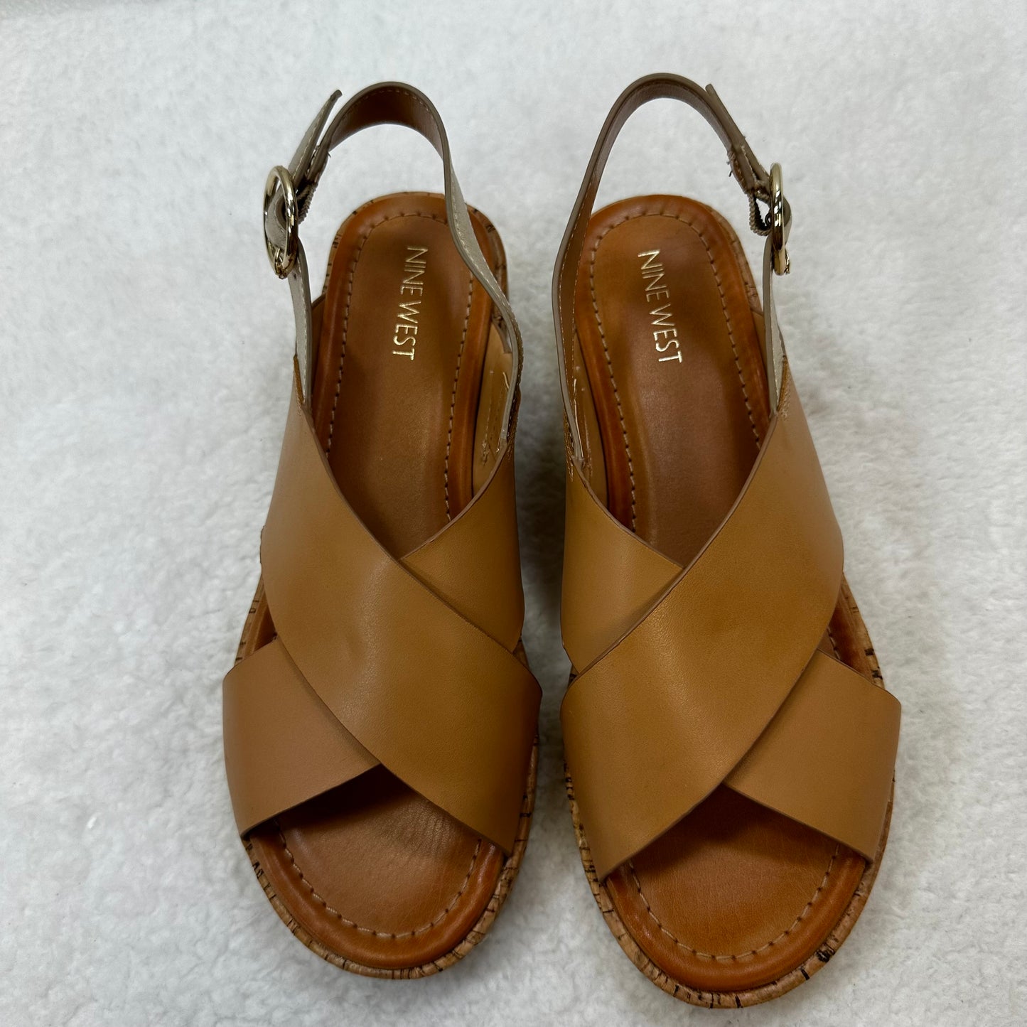 Tan Sandals Flats Nine West Apparel, Size 8.5