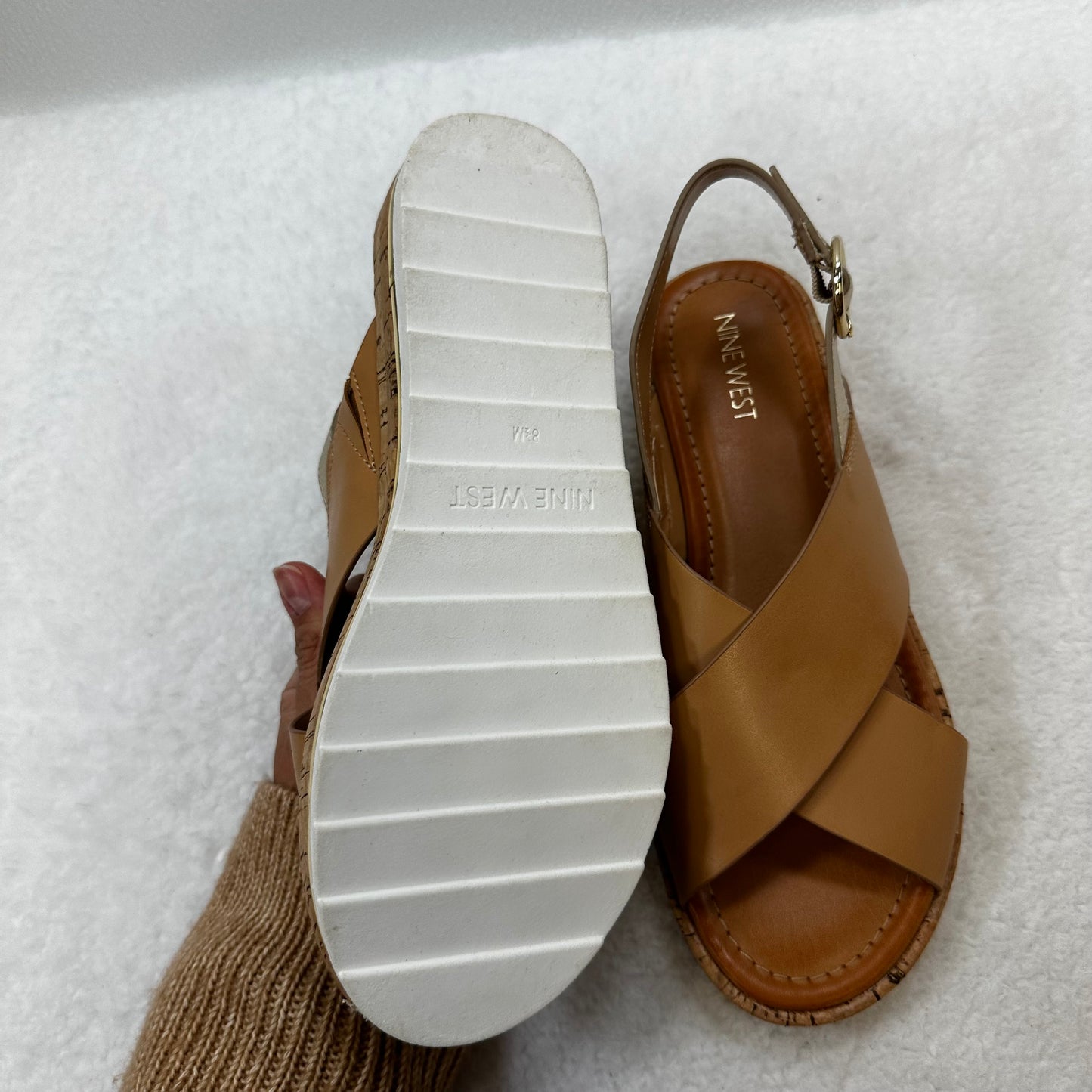 Tan Sandals Flats Nine West Apparel, Size 8.5