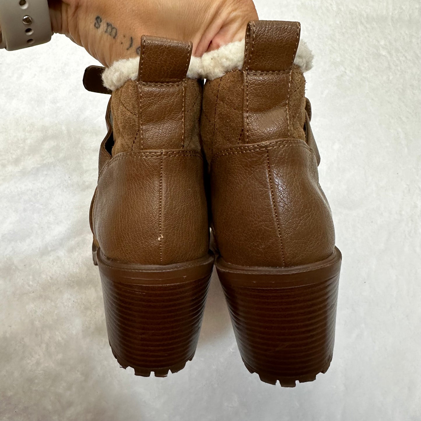 Tan Boots Snow Nine West, Size 8.5