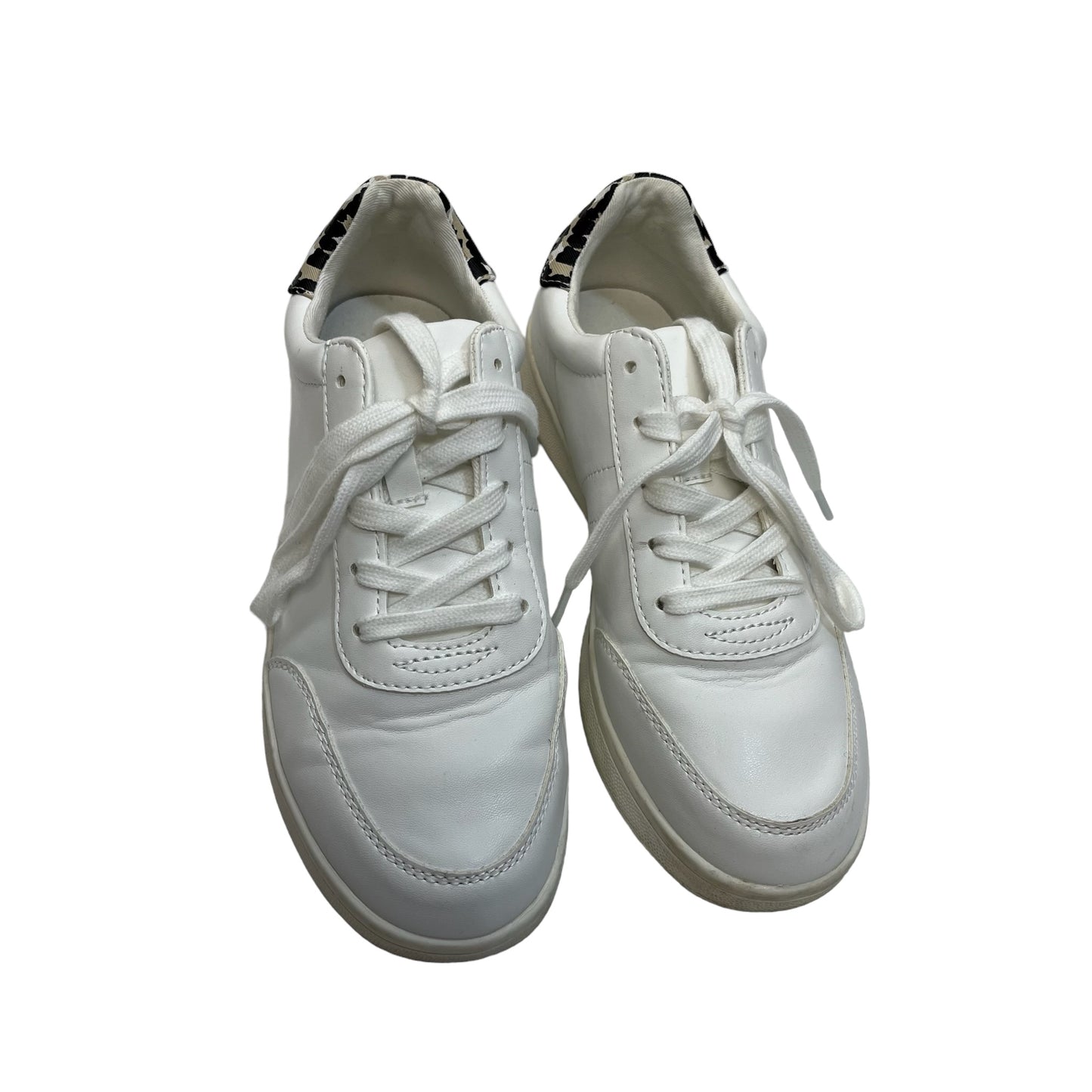 White Shoes Sneakers Old Navy O, Size 7