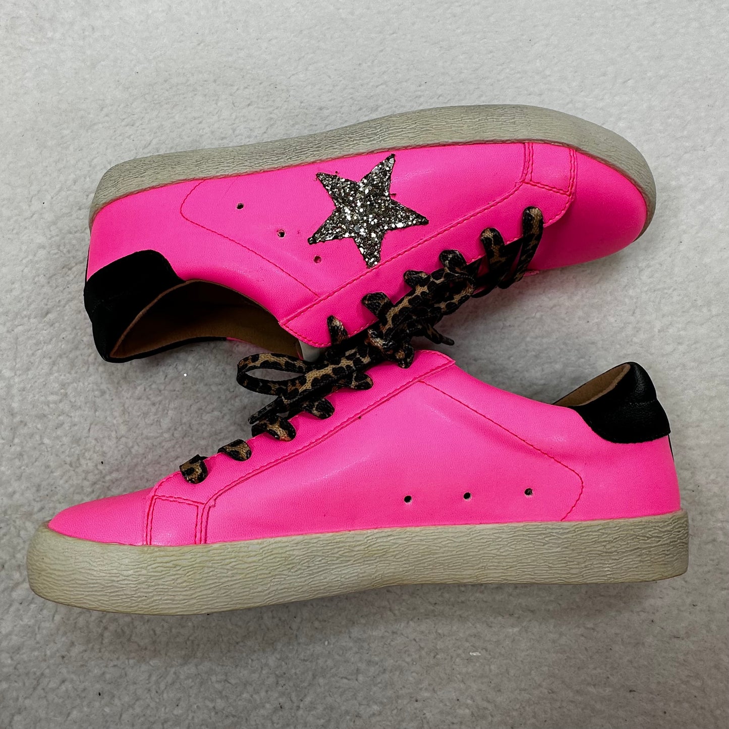 Hot Pink Shoes Sneakers Mi.iM, Size 9