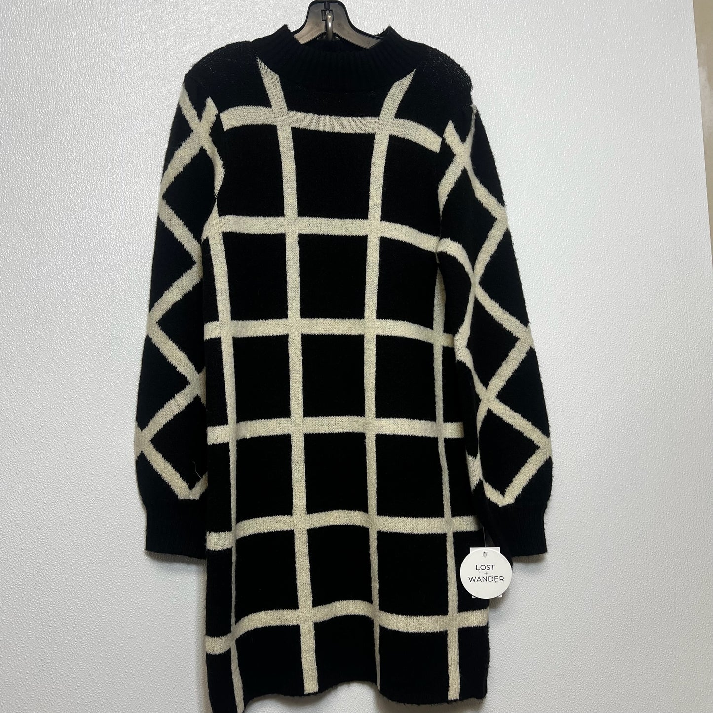 Dress Sweater By Clothes Mentor In Checked, Size: M